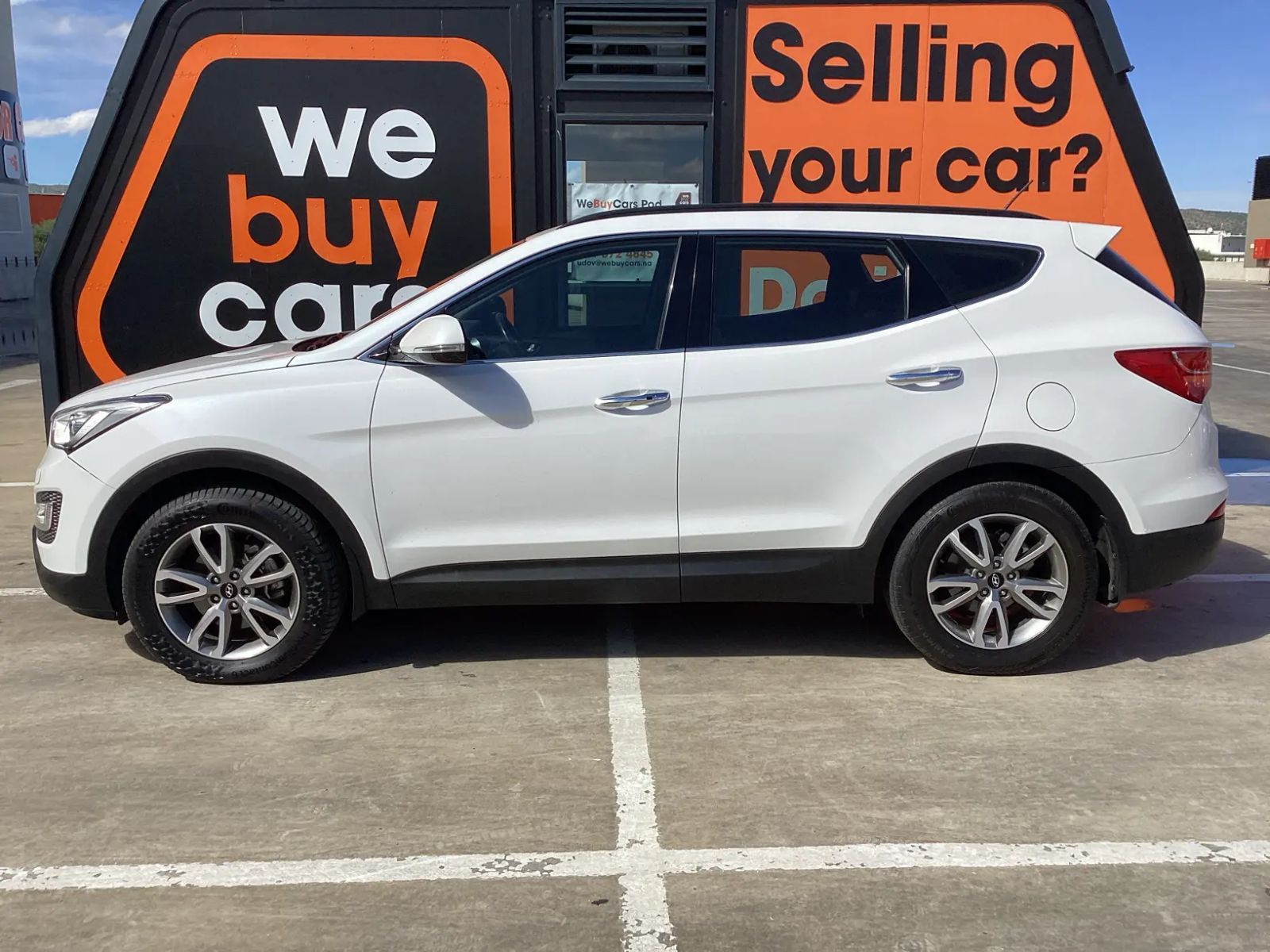 Hyundai Santa-FE R 2.2D AWD Exec 7S Auto in Namibia