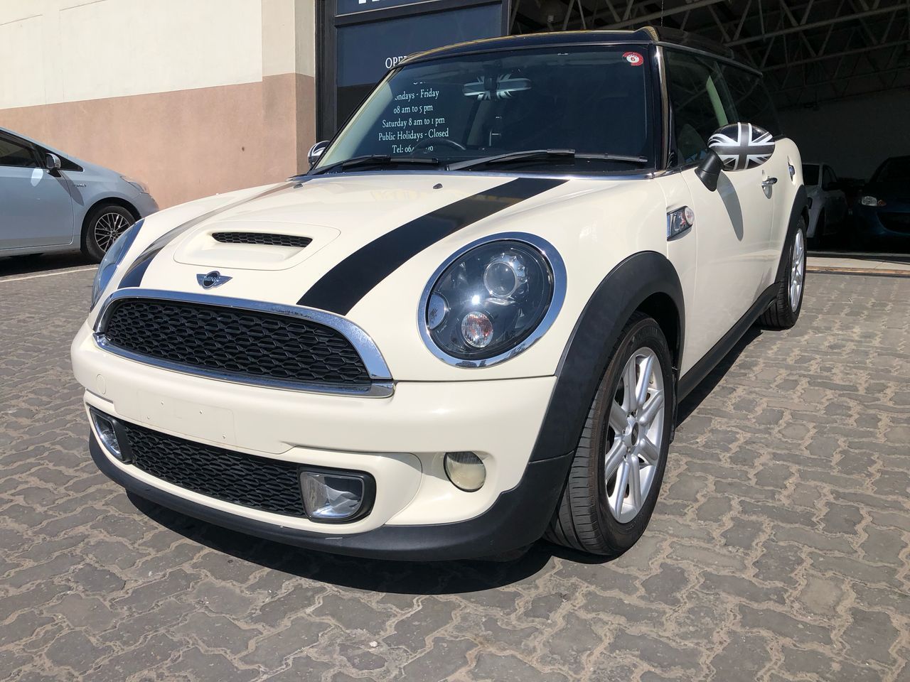 Mini Cooper s  1.6 Turbo in Namibia