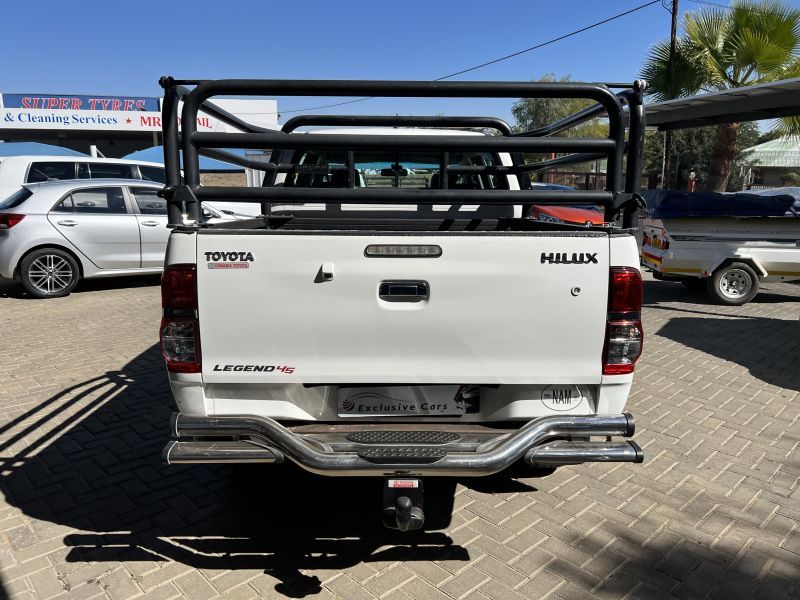 Toyota Hilux 3.0 D4D LEGEND 45 4X2 in Namibia