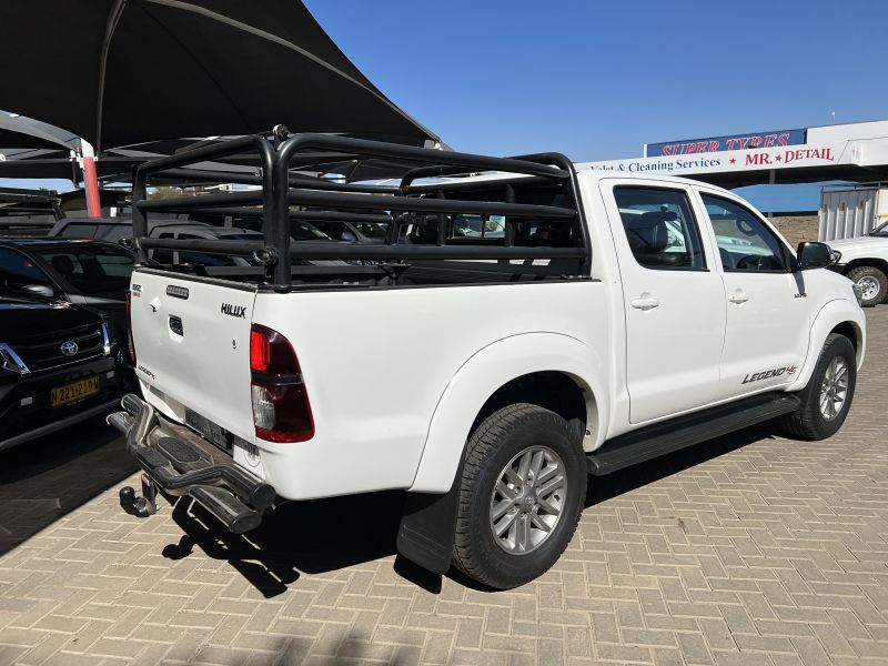 Toyota Hilux 3.0 D4D LEGEND 45 4X2 in Namibia