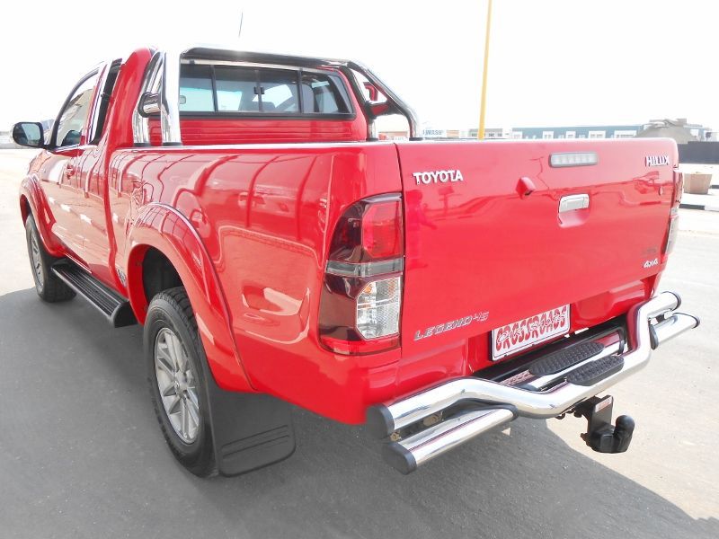 Toyota Hilux 3.0 D4D Legend 45 X/Cab 4x4 in Namibia