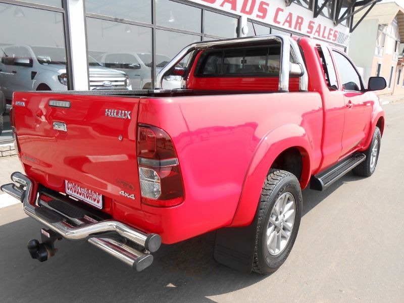 Toyota Hilux 3.0 D4D Legend 45 X/Cab 4x4 in Namibia