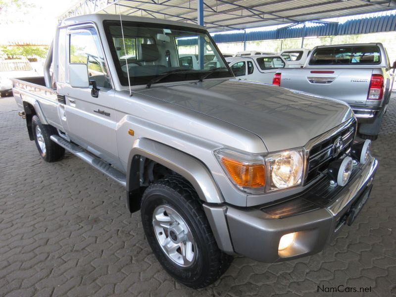 Used Toyota LANDCRUISER 4.0 V6 PETROL | 2015 LANDCRUISER 4.0 V6 PETROL ...