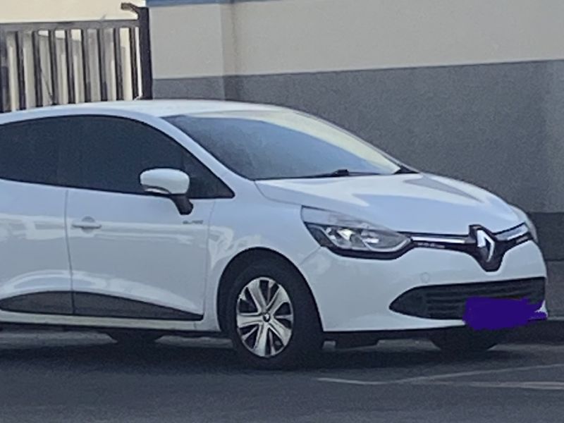 Renault Clio IV 900t Blaze LTD Edition 5-Door (66 KW) in Namibia