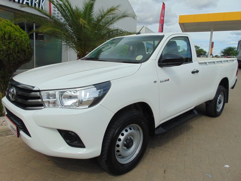 Toyota HILUX SC 2.4 GD-6 RB SRX in Namibia