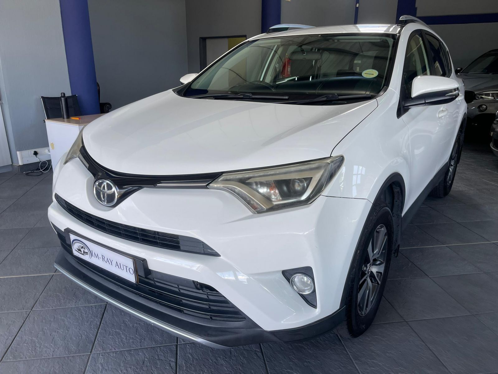 Toyota RAV4 2.0 Gx A/T in Namibia