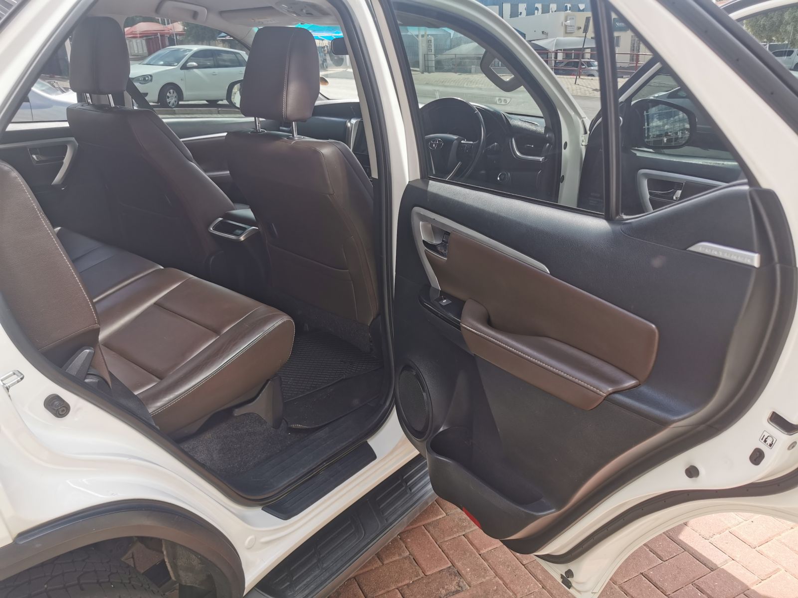 Toyota Fortuner 2.8 GD-6 A/T 2x4 in Namibia