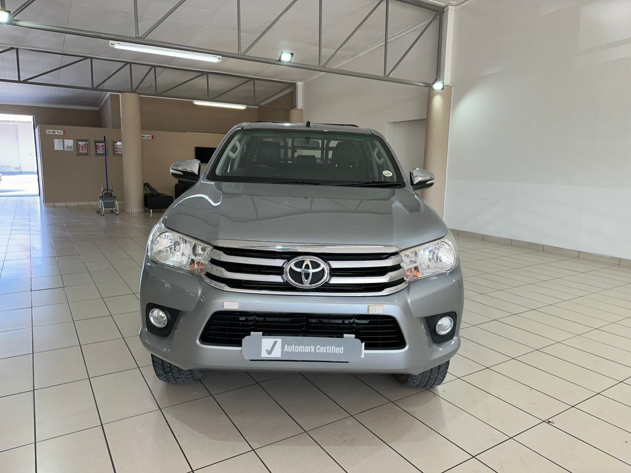 Toyota Hilux 2.8 D/C 4x4 Raider MT in Namibia