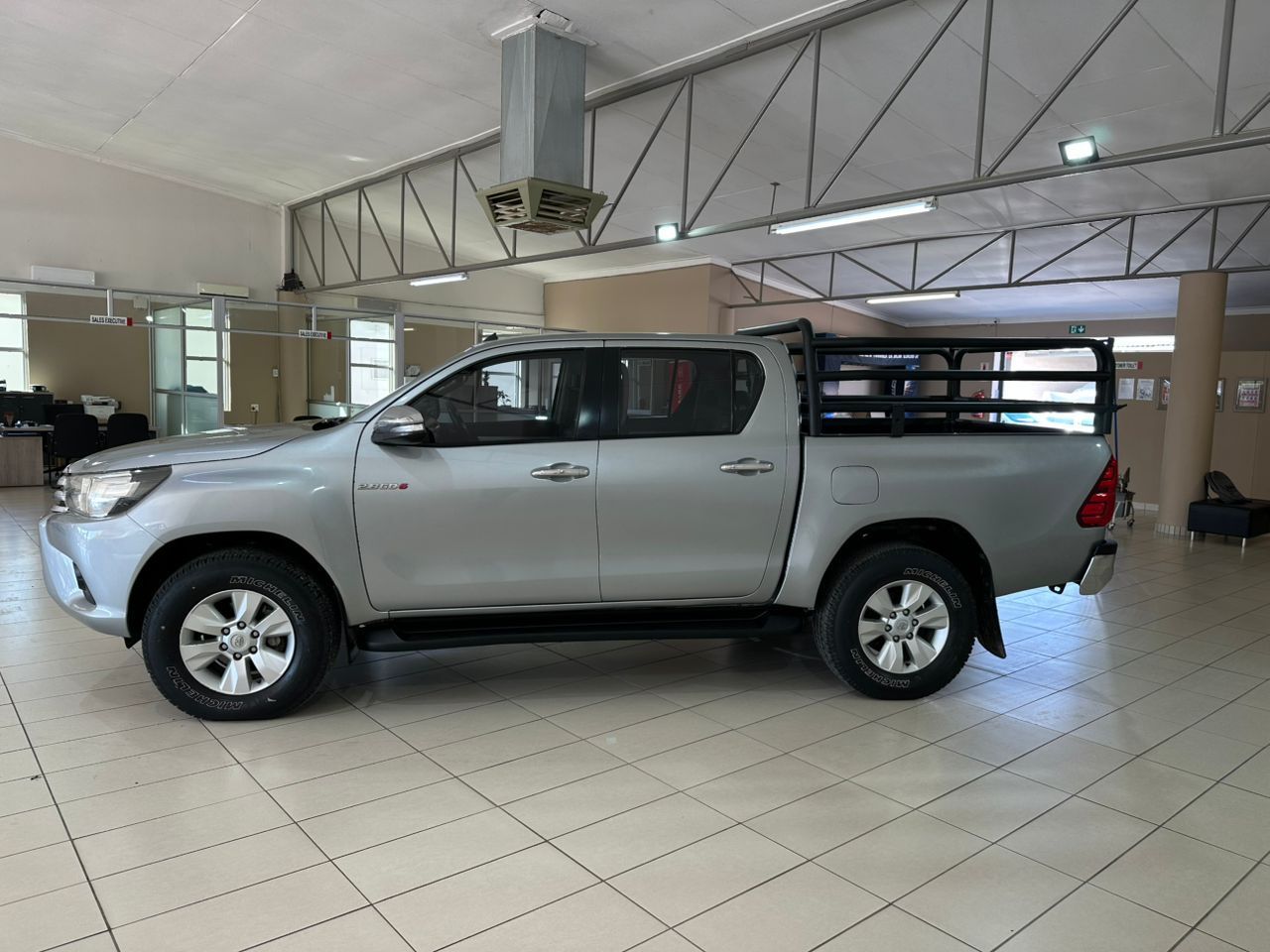 Toyota Hilux 2.8 D/C 4x4 Raider MT in Namibia