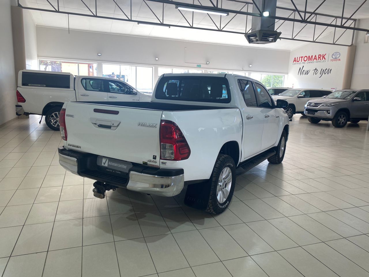 Toyota Hilux 2.8 Rader D/C 4x4 in Namibia