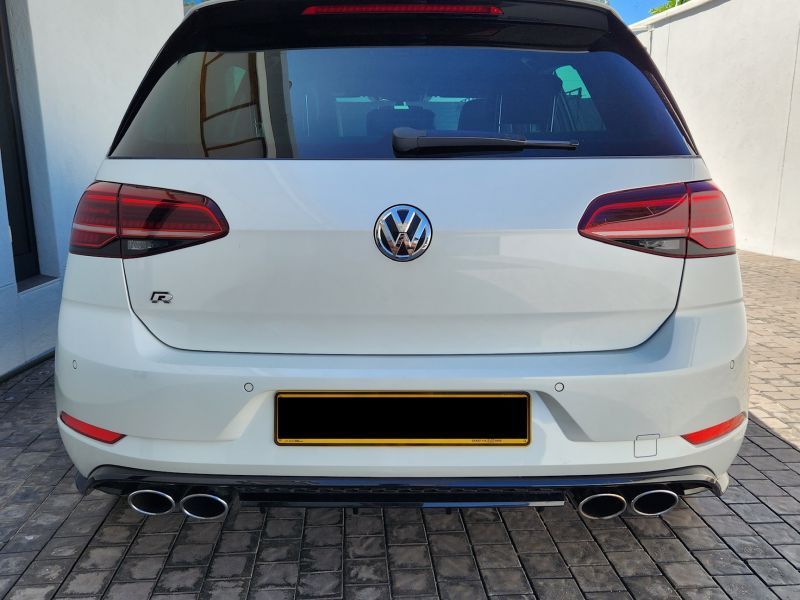 Volkswagen Golf (7.5) 2.0 TSI R DSG in Namibia