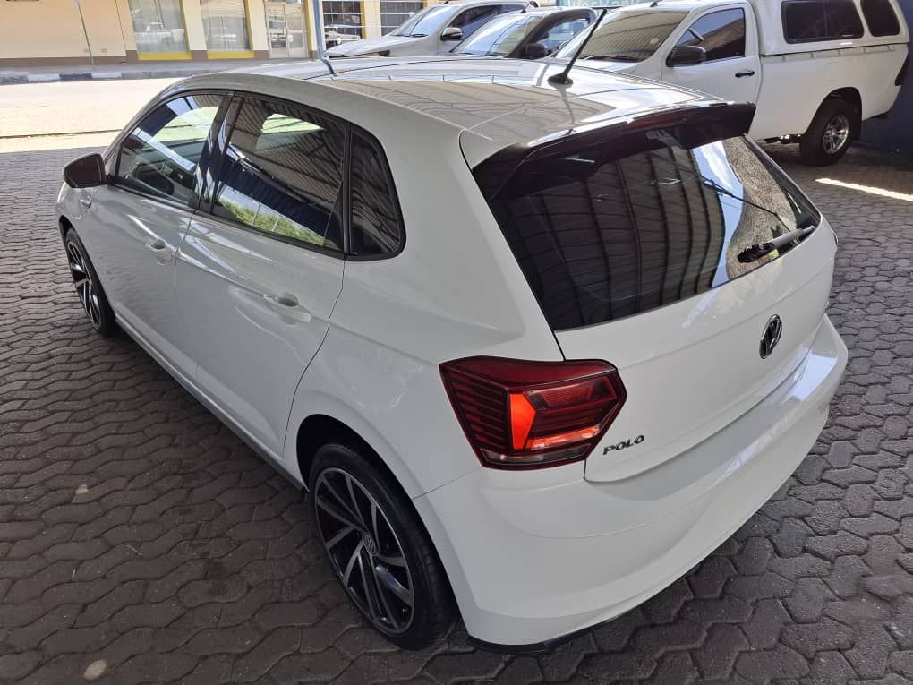 Volkswagen POLO 1.0 TSI COMFORTLINE R-LINE PACKAGE MAN in Namibia