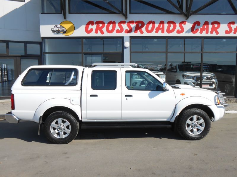 Nissan NISSAN  NP300 2.5 D/C 4X2 in Namibia