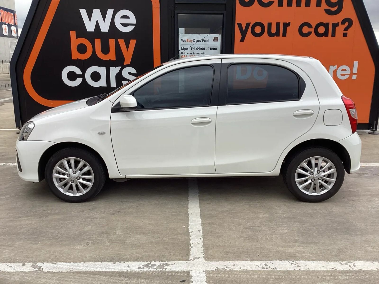 Toyota Etios 1.5 Xs/sprint 5-Door in Namibia