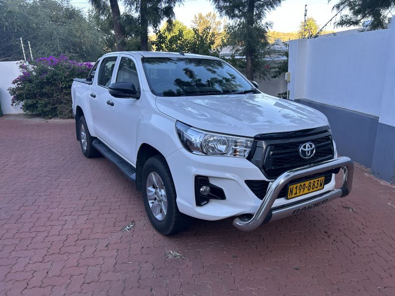 Toyota HILUX 2,4 D/C in Namibia