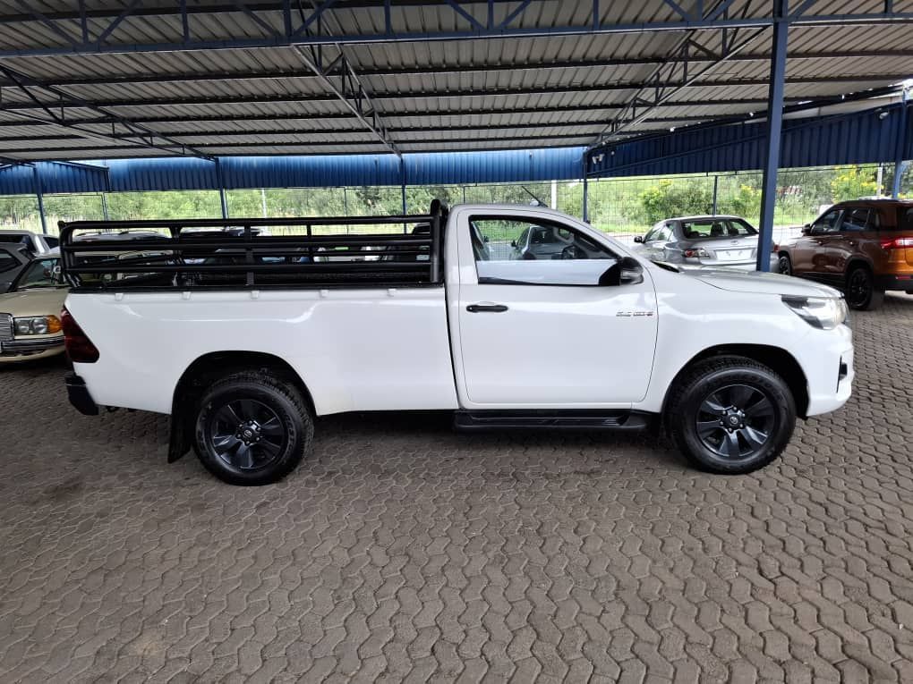 Toyota HILUX 2.4 GD6 SRX 4X4 LWB S/CAB in Namibia