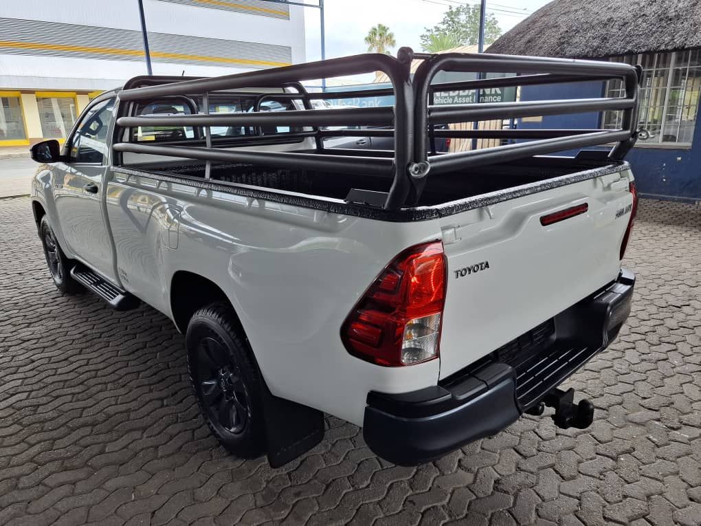 Toyota HILUX 2.4 GD6 SRX 4X4 LWB S/CAB in Namibia