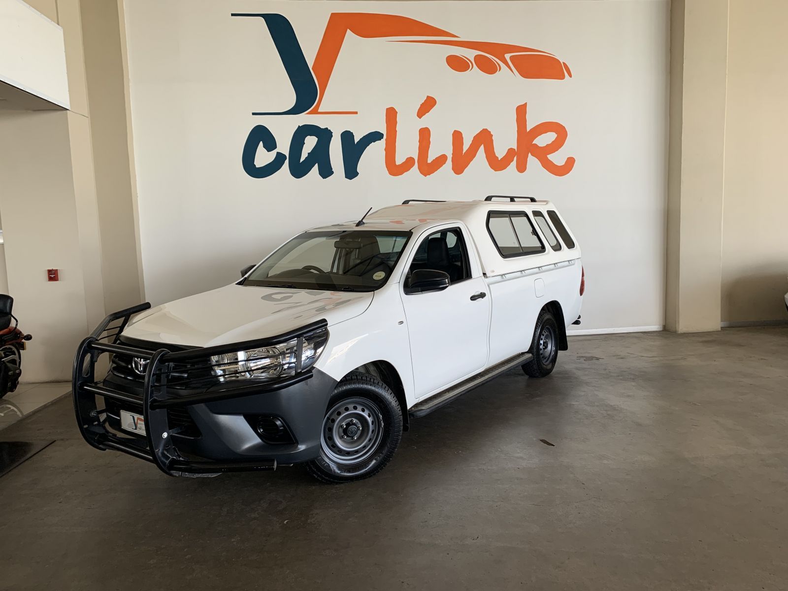 Toyota Hilux 2.0 VVTI A/C S/C LWB in Namibia