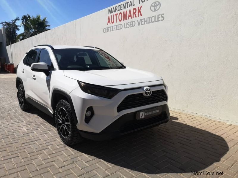 Toyota RAV4 2.0 GX CVT in Namibia