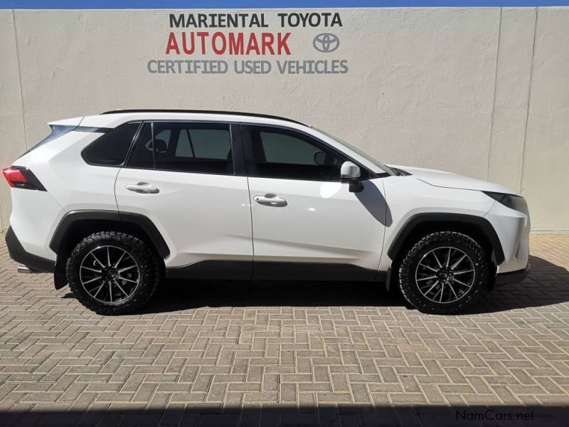 Toyota RAV4 2.0 GX CVT in Namibia