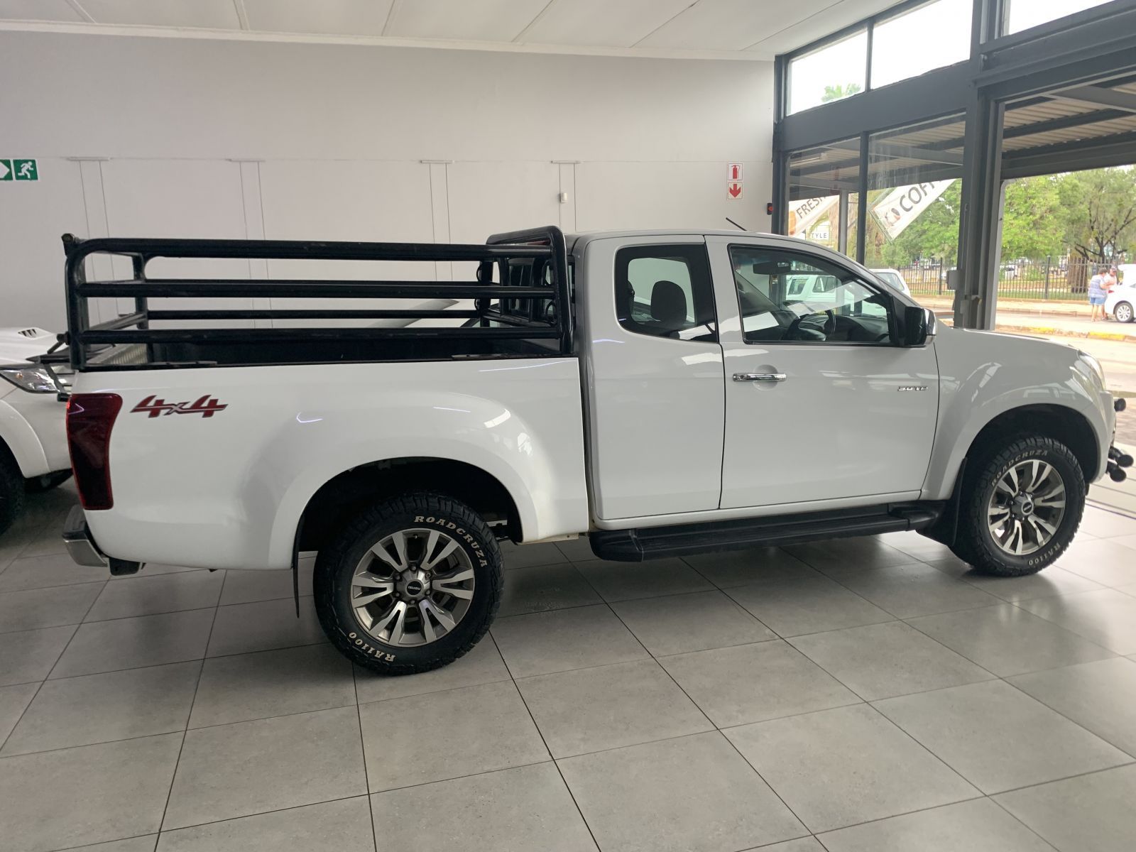 Isuzu D MAX EX/CAB 4X4 M/T 3.0 in Namibia