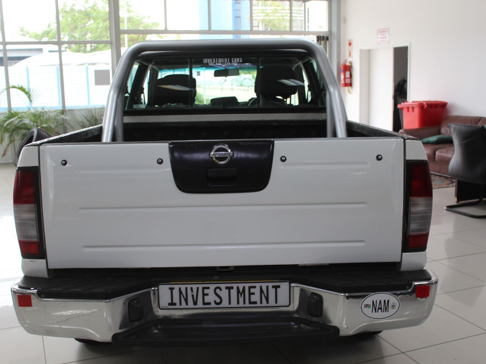 Nissan NP300 2.5 TDI D cab 4x4 in Namibia