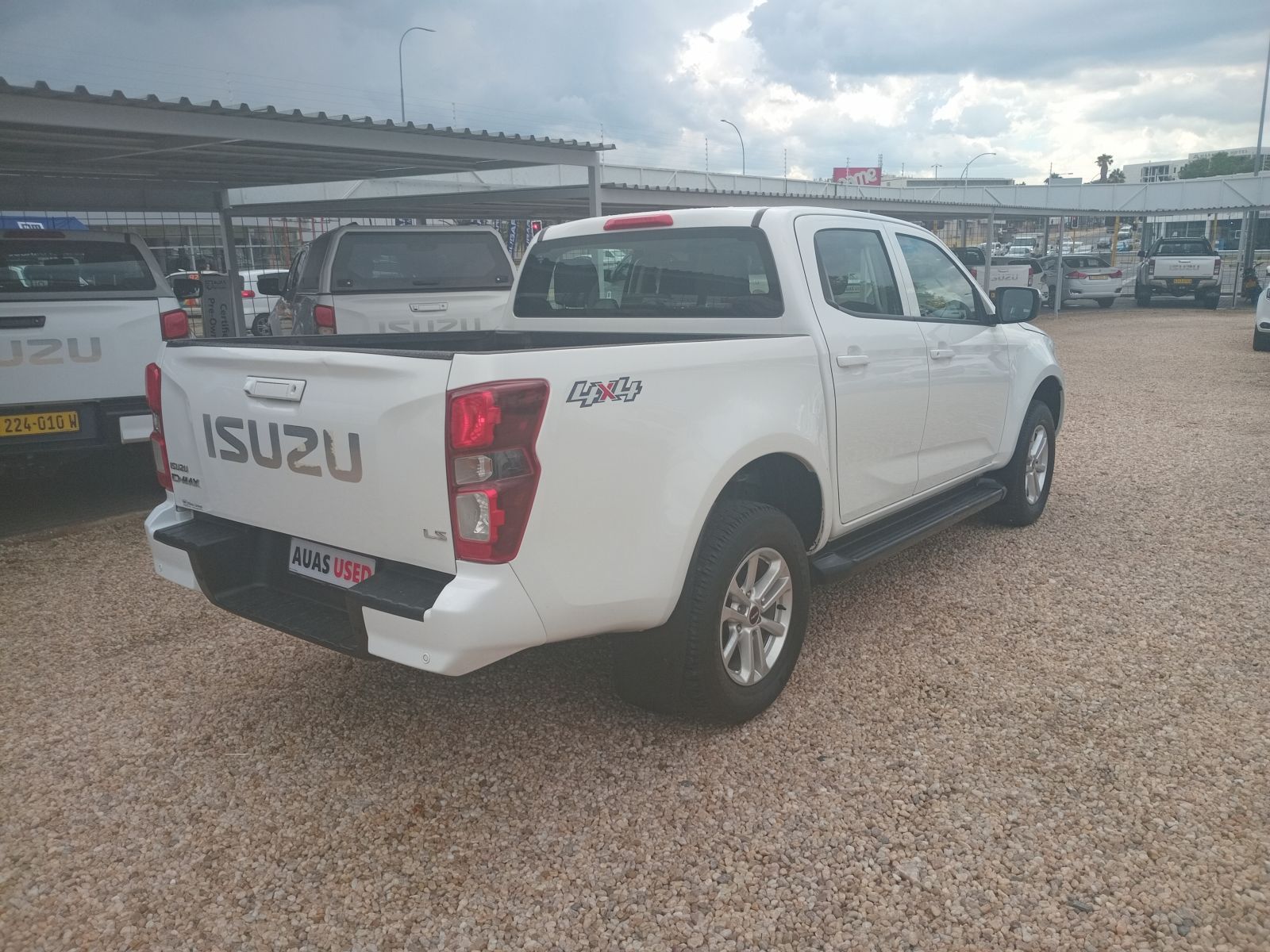 Isuzu D-MAX 1.9 4x4 LS D/CAB Auto in Namibia