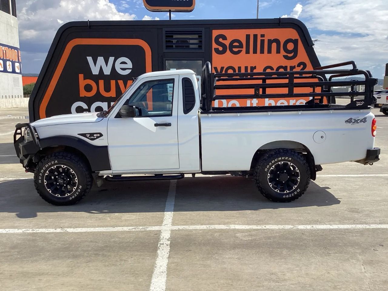 Mahindra PIK UP 2.2 Mhawk S4 4x4 Pick Up Single Cab in Namibia