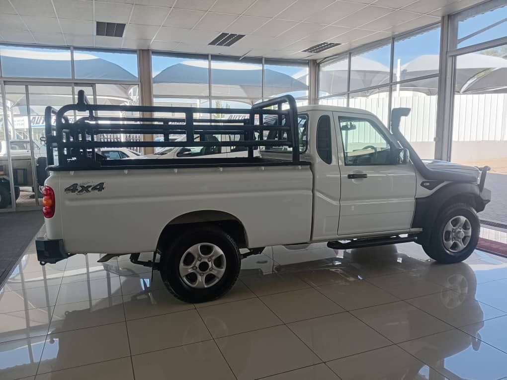 Mahindra Pik up Mhawk S4 2.2TDi S/c 4x4 in Namibia