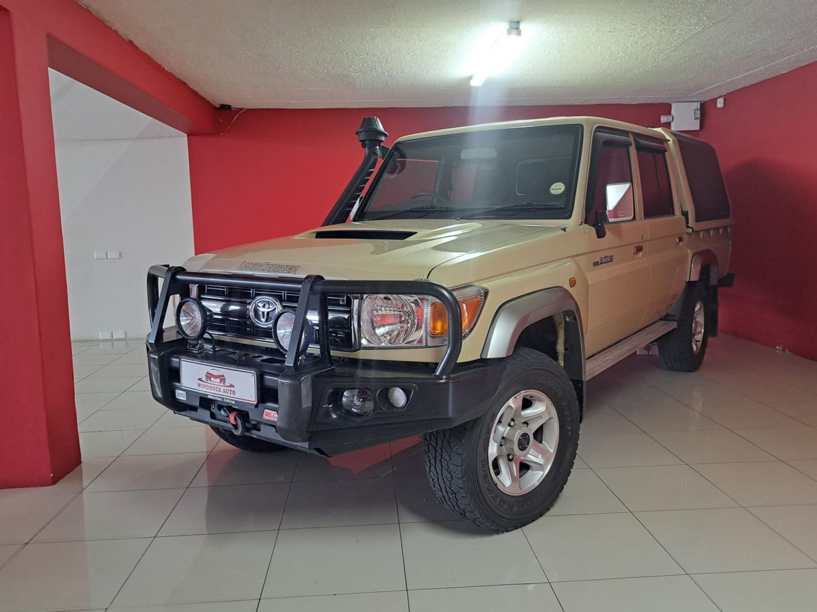 Toyota Land Cruiser 79 4.5 V8 D/C in Namibia