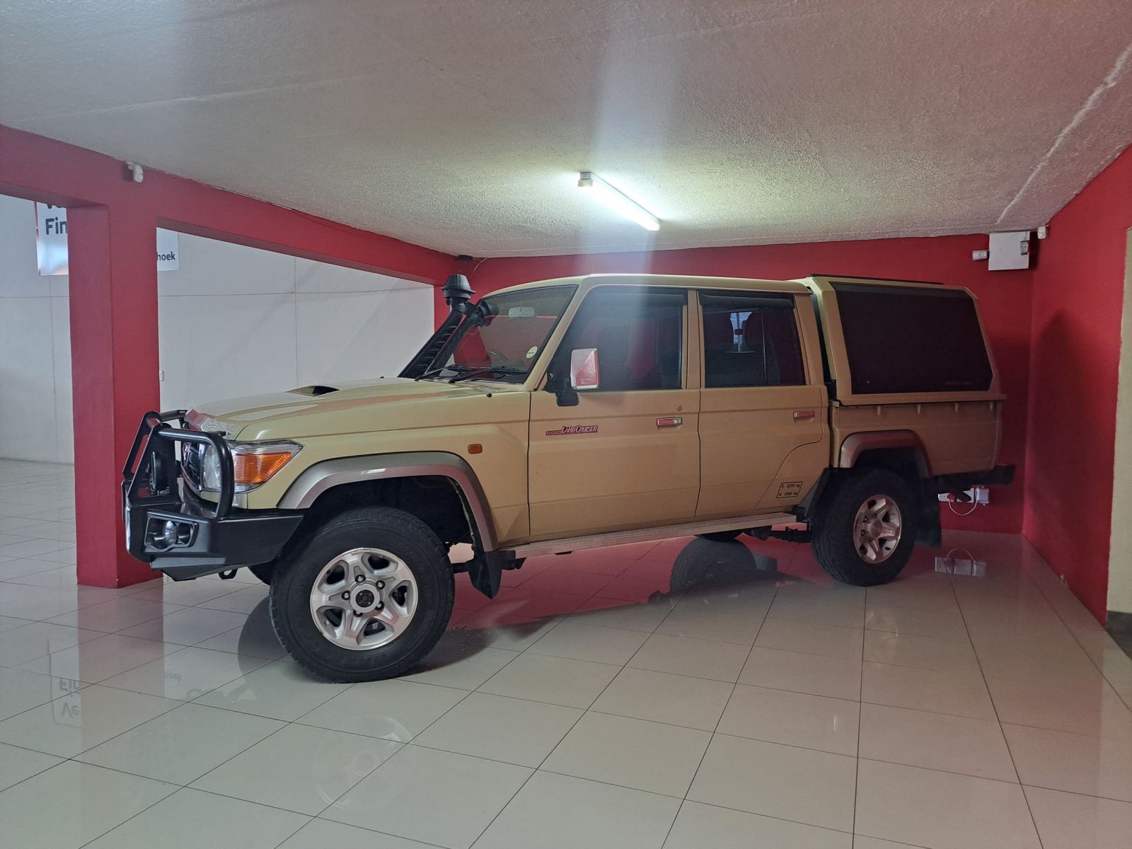 Toyota Land Cruiser 79 4.5 V8 D/C in Namibia