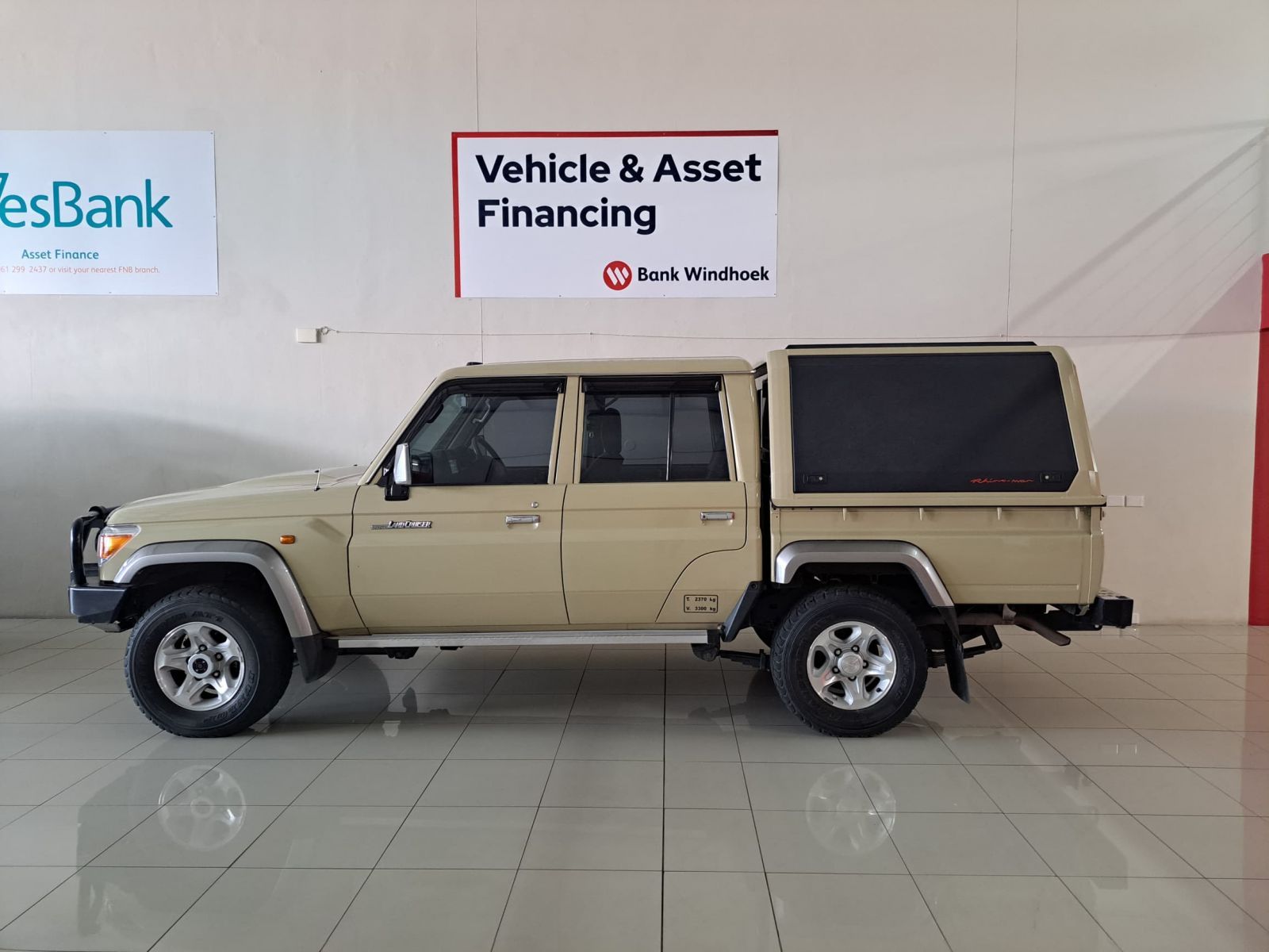 Toyota Land Cruiser 79 4.5 V8 D/C in Namibia