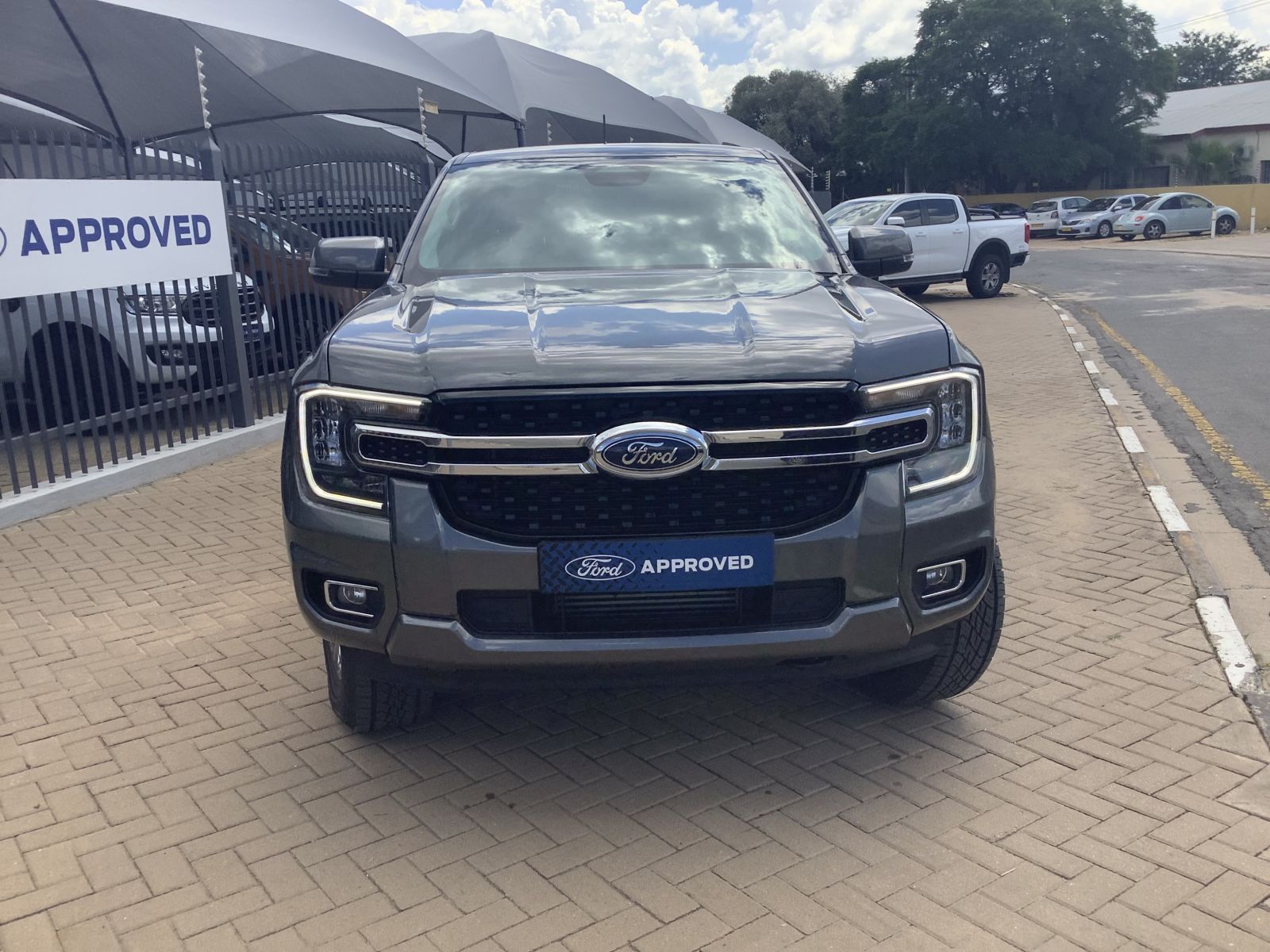 Ford RANGER 20D BI TURBO XLT 4x4 DC 10 SP in Namibia