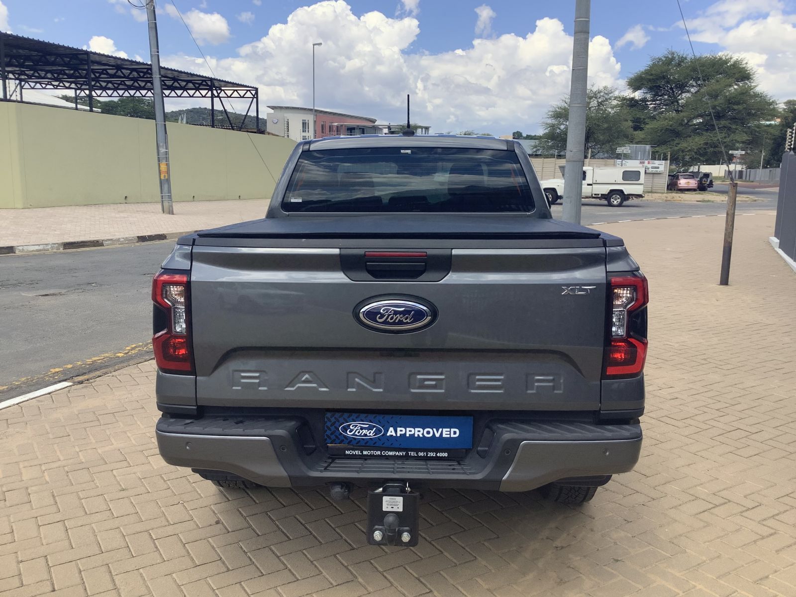 Ford RANGER 20D BI TURBO XLT 4x4 DC 10 SP in Namibia