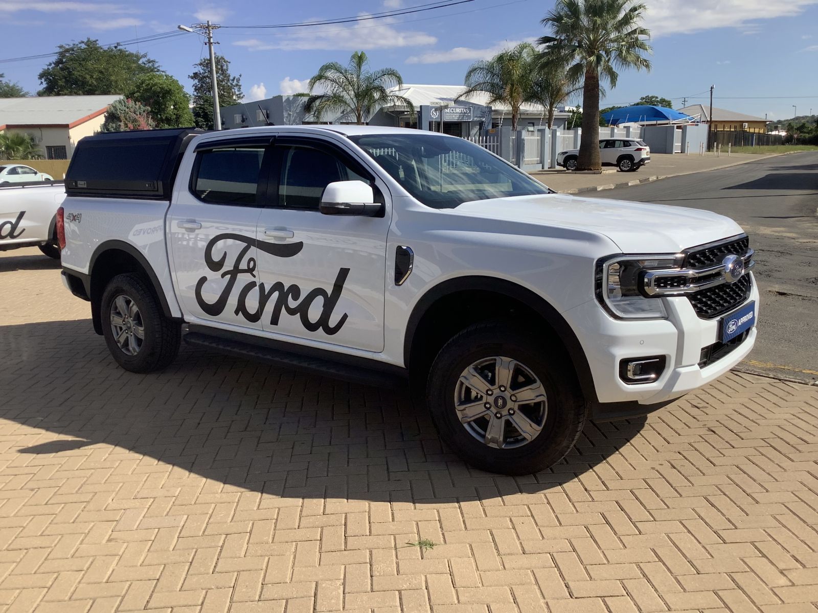 Ford RANGER 20D BI TURBO XLT 4x4 10SP AT in Namibia