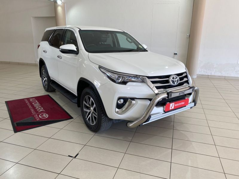 2020 Toyota Fortuner photo 1