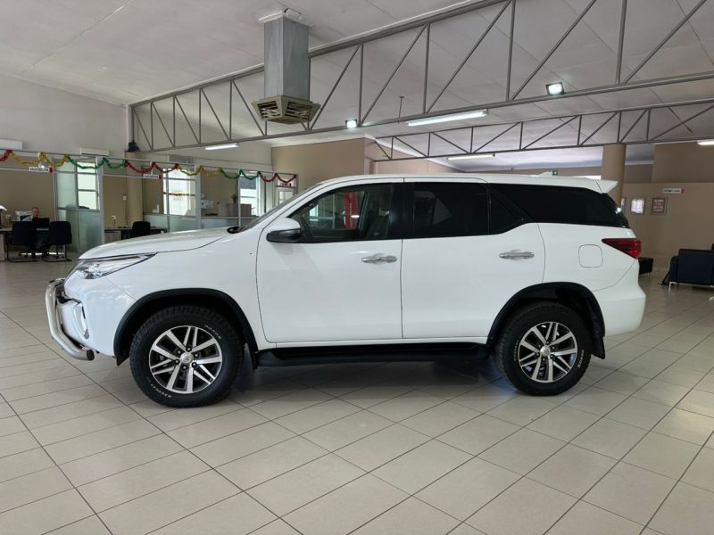 2020 Toyota Fortuner photo 8