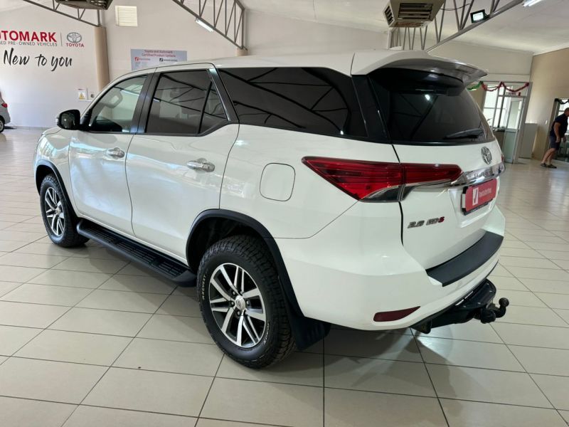 2020 Toyota Fortuner photo 9