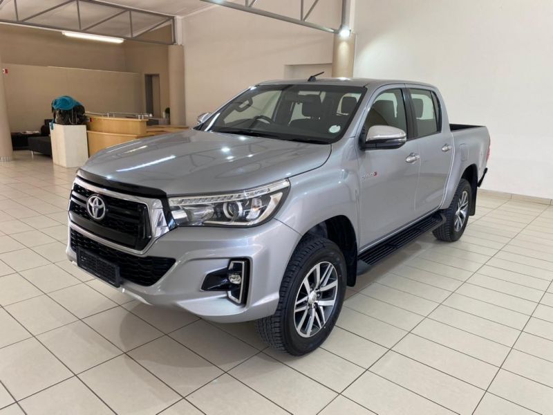 2019 Toyota Hilux photo 2