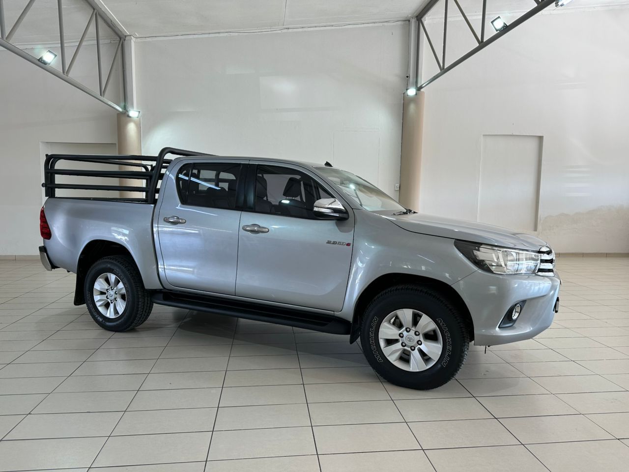 2017 Toyota Hilux photo 2