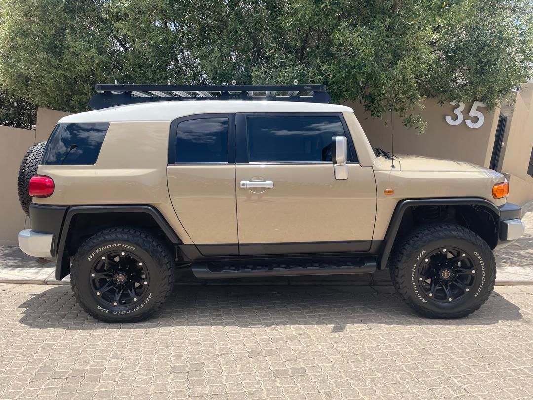 2021 Toyota FJ Cruiser photo 3