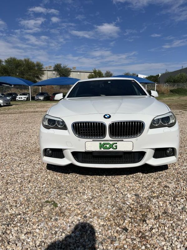 2011 BMW 5 Series photo 1