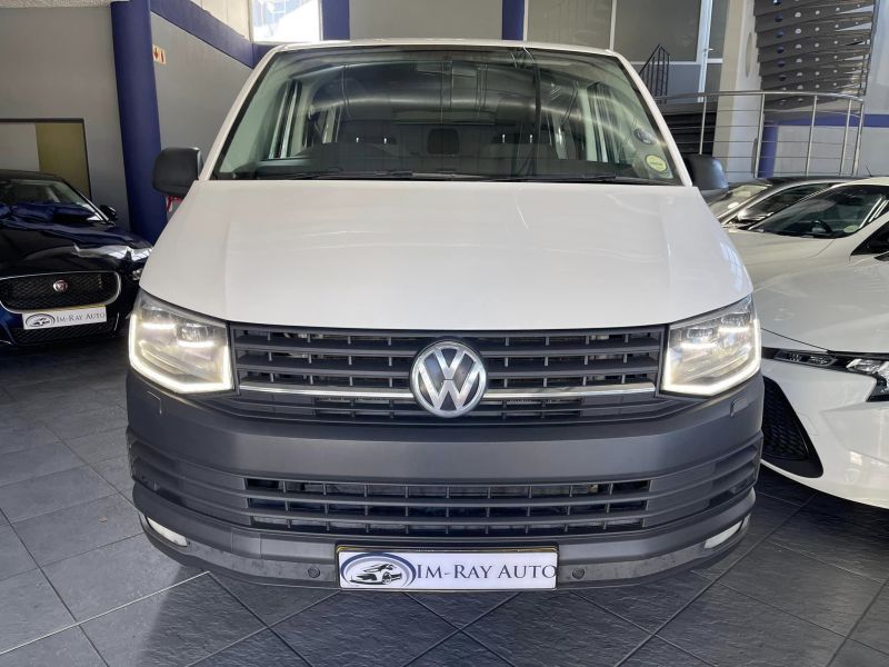 2019 Volkswagen Transporter photo 2