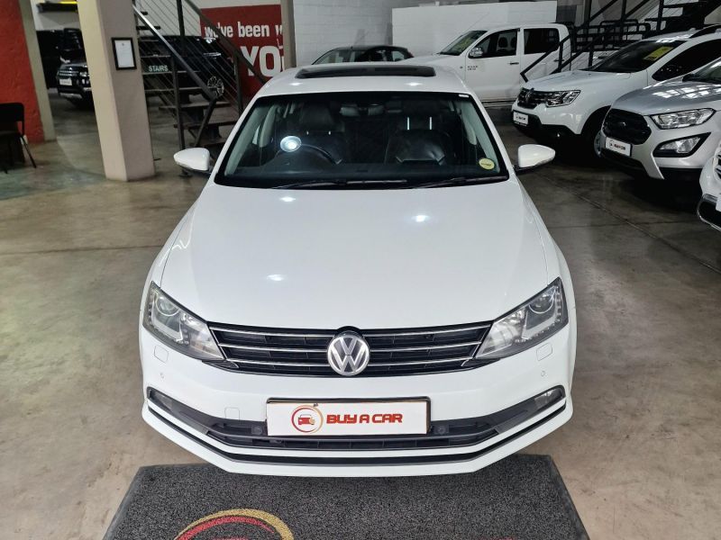 2018 Volkswagen Jetta photo 2
