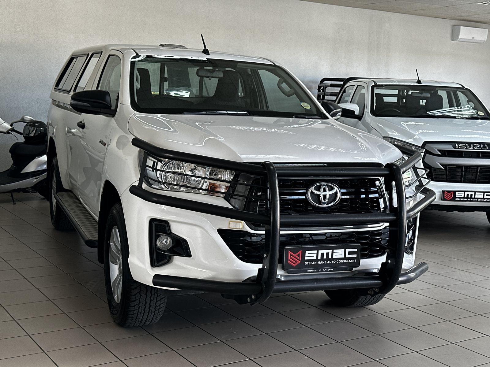 2020 Toyota Hilux photo 2