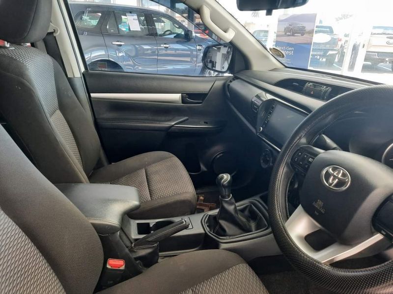 2019 Toyota Hilux photo 3