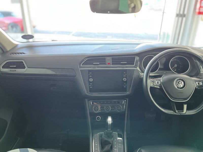 2018 Volkswagen Tiguan photo 3