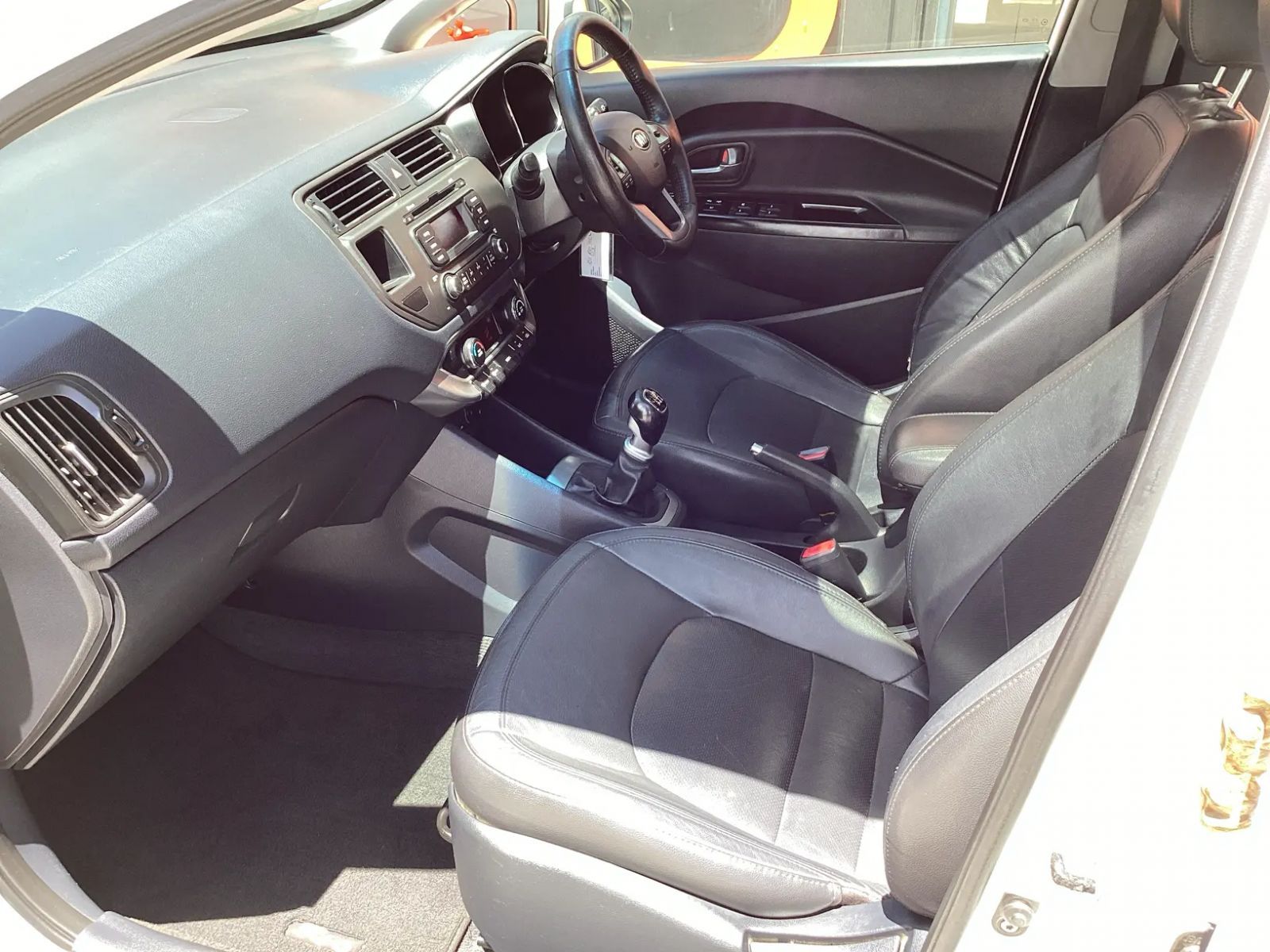 2013 Kia Rio photo 8