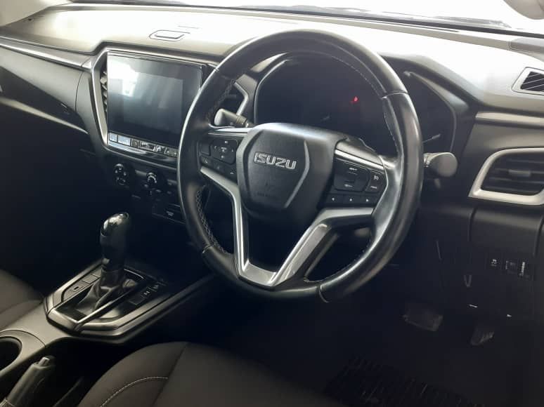 2023 Isuzu D-MAX photo 9