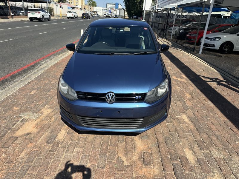 2014 Volkswagen Polo photo 2